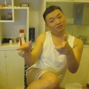 香港嫩模一夜两次高潮中
